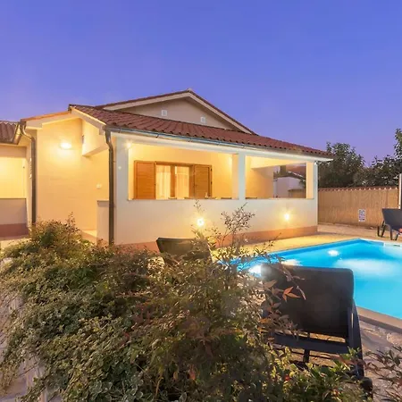 Holiday home 2 Bedroom Amazing In Betiga Barbariga